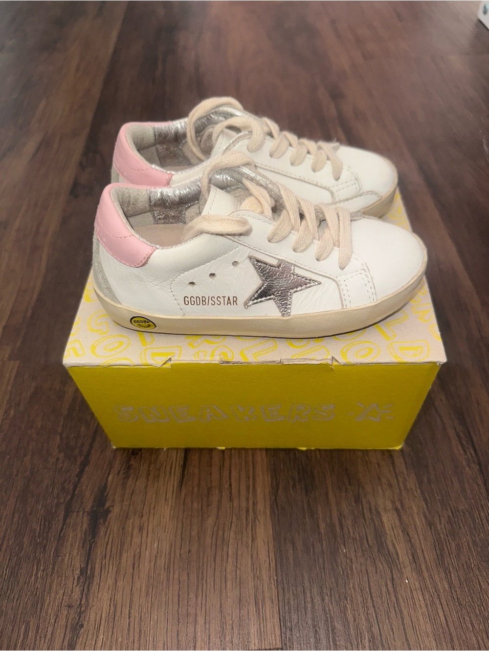 Golden Goose Kids White Sneakers with Pink Heel and Silver Star Size 24